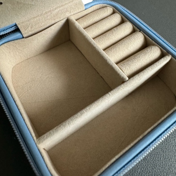 Ring box NEW Jewelry Travel Case / zip around organizer - Picture 5 of 11